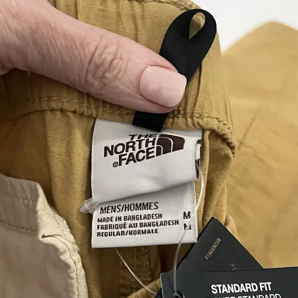 The North Face Men's Ripstop Standard Antelope Tan Cargo Belted Shorts Size M